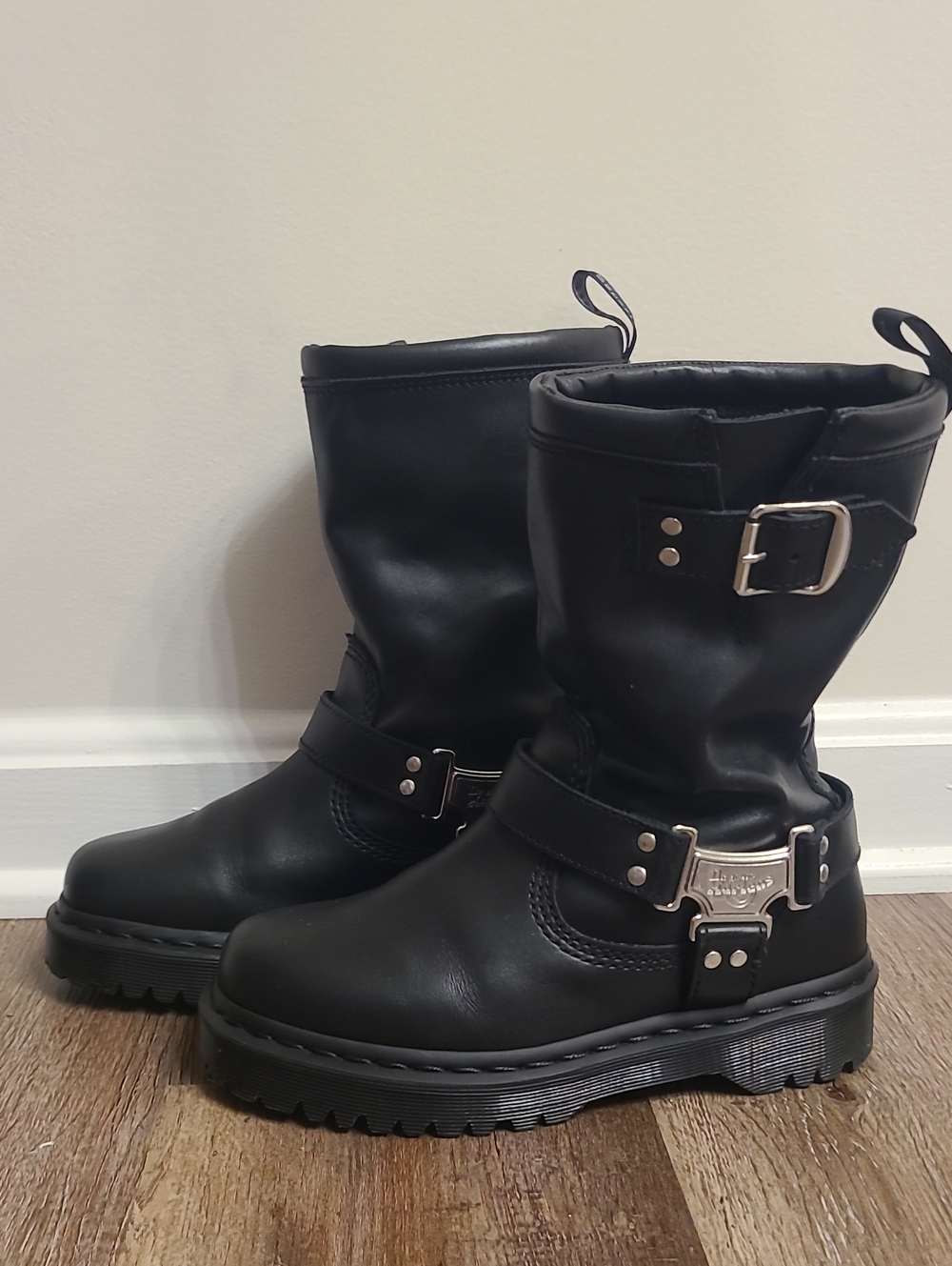 Dr Martens Anistone Hi Boots